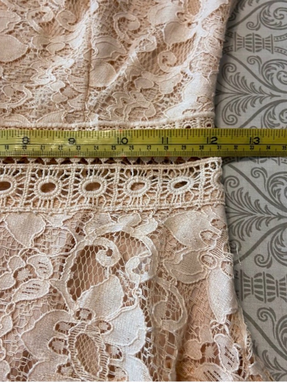John Zack! Zack Petites Lace Bell Sleeve Mini Dress Peach Tiered XSmall XS Mod - Picture 5 of 16